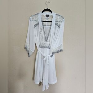 Chic White Lace Accent Robe & Dress